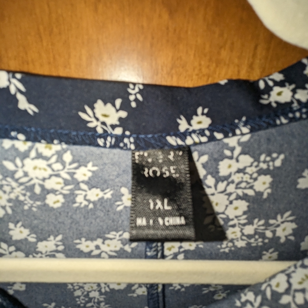 EMERY ROSE blouse - Picture 3 of 3
